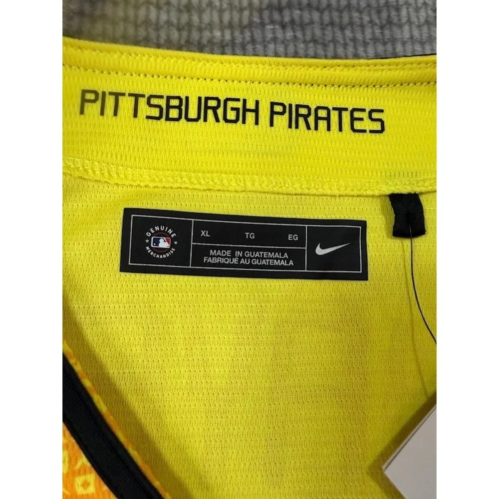 Nike Pittsburgh Pirates City Connect Jersey Womens XL‎ Gold Black Hayes #13
